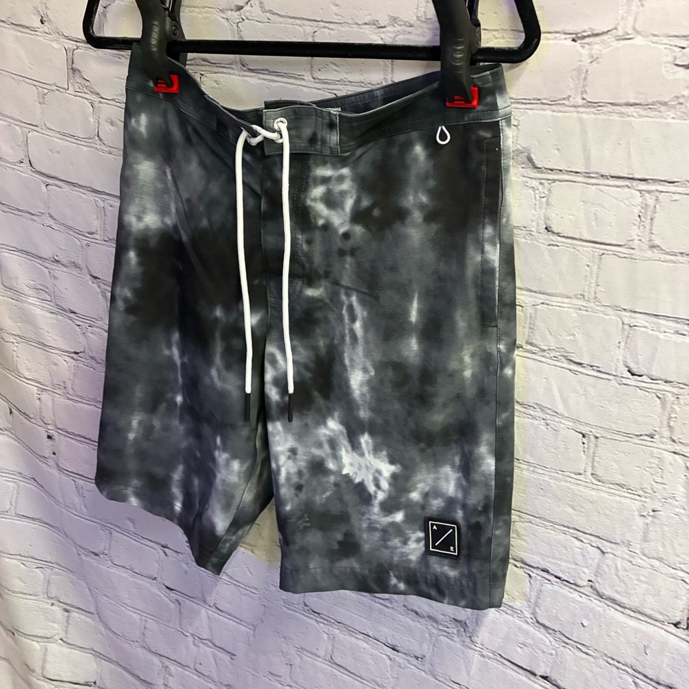 AE American Eagle Men’s Tie Dye Swim Trunks Size Small Board Shorts Black White - Picture 3 of 10